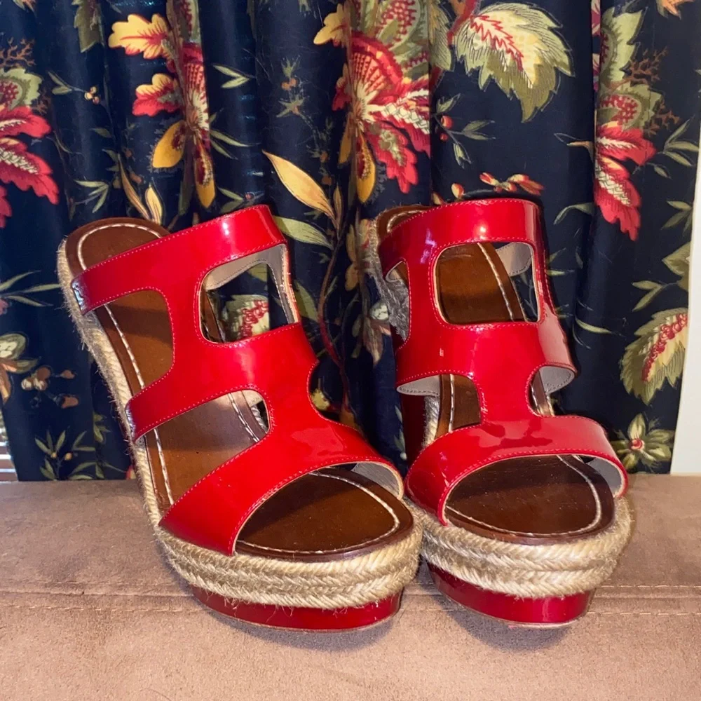 CHRISTIAN LOUBOUTIN  RED PATENT  5” Wedge / 1” Toe Sandals size 37 HOT! - Picture 2 of 15